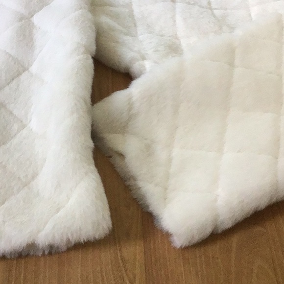 Zara Faux Fur Sweater - Picture 8 of 16